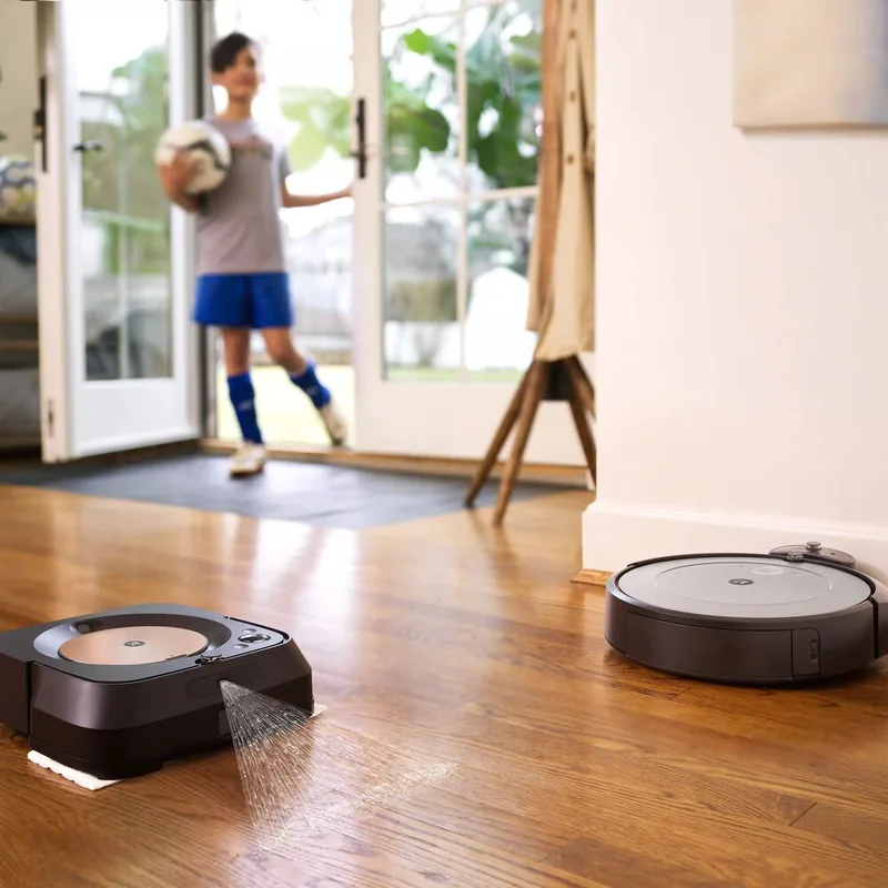 Roomba i3+ by iRobot
